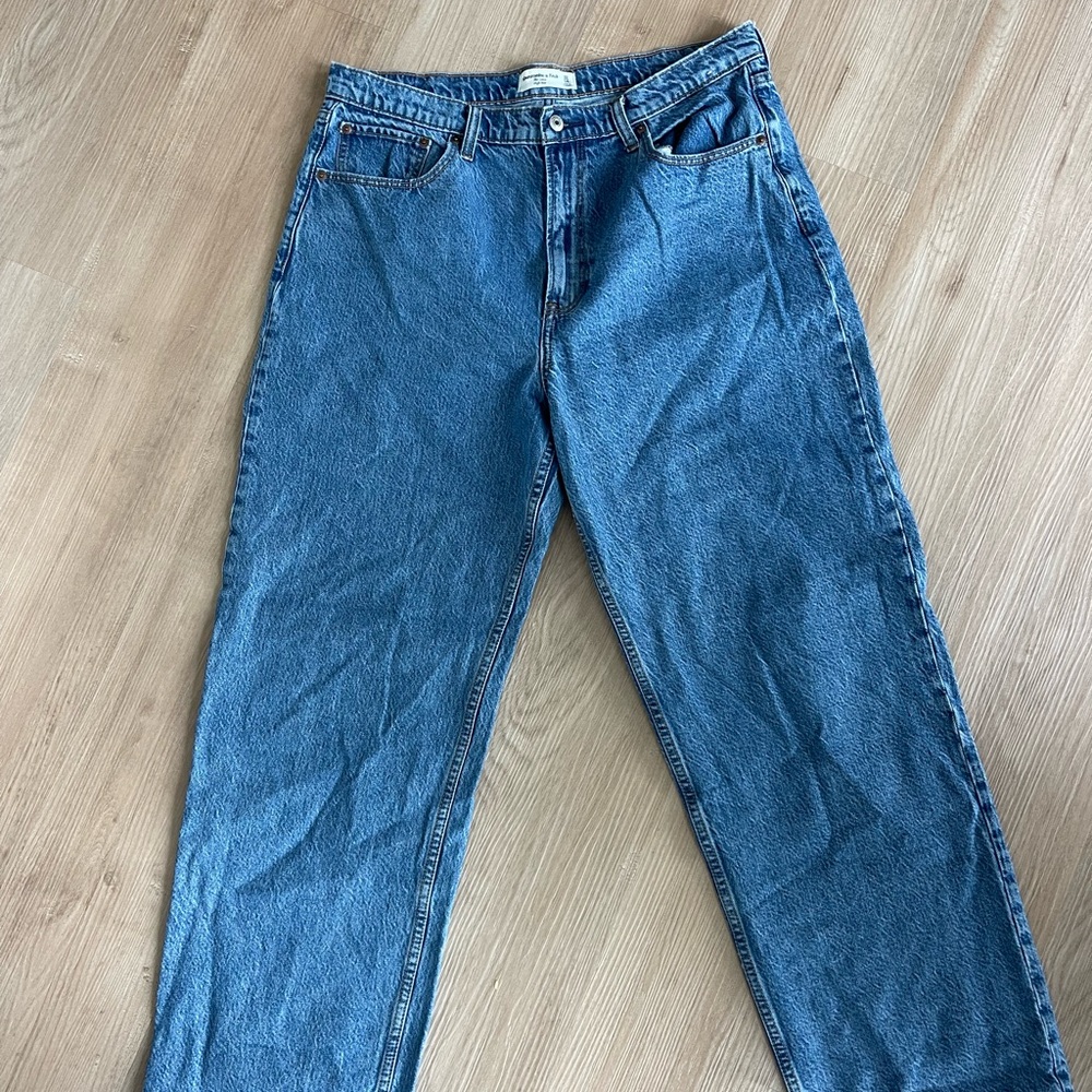 Abercrombie & Fitch Men's Mid Blue Relaxed Jeans